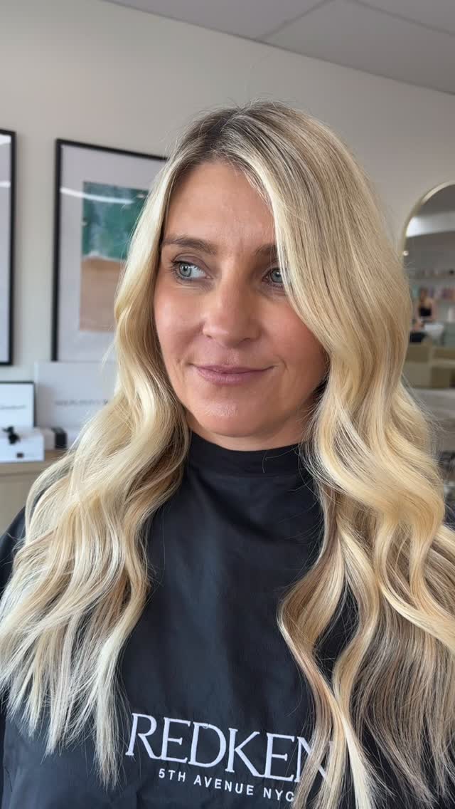 Can you believe there’s actually hair extensions here! 

We pride ourselves on providing the most natural looking hair extensions thanks to @curatedhairsupplies 

#sunshinecoasthairextensions