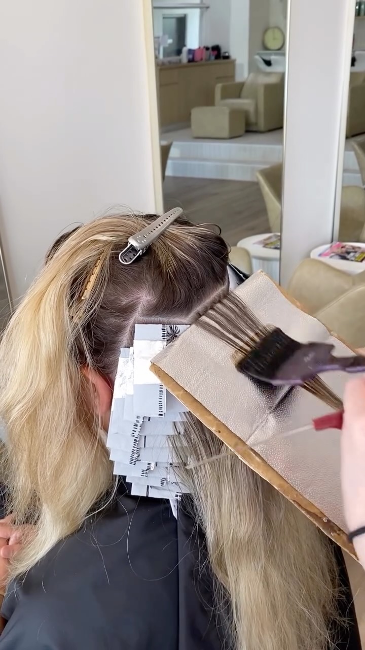 From blonde to bronde 😍 how much better does this colour suit her skin tone 🤌🏻

📍 Sunshine Coast, Mooloolaba Hair Salon