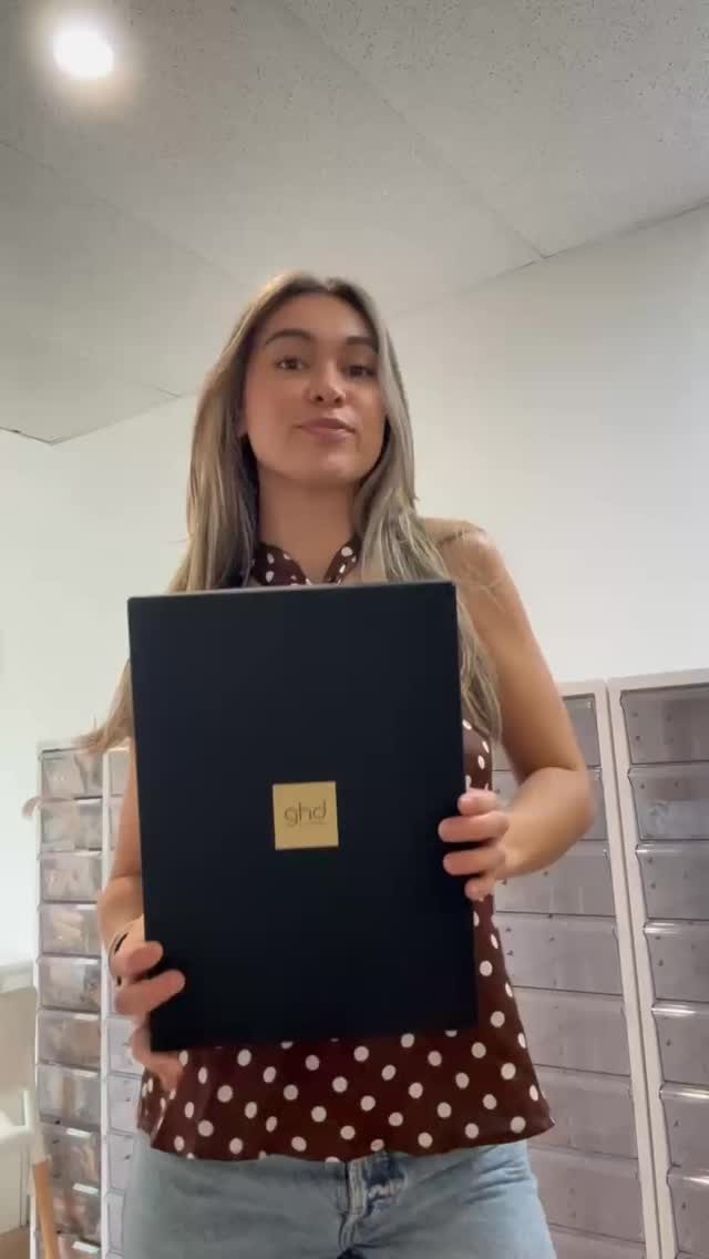 For us hairdressers…it’s new toys, like the new @ghdhair_anz Speed Hairdryer. Georji is obsessed 😍